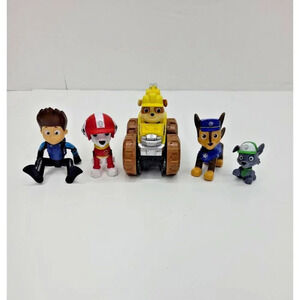 Paw Patrol Action Figures Lot of 5
